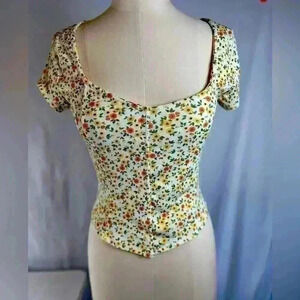 NWOT - Rue 21 Scooped Neck Crop Top (White/Yellow/Orange) Mini Flowers (Size M)